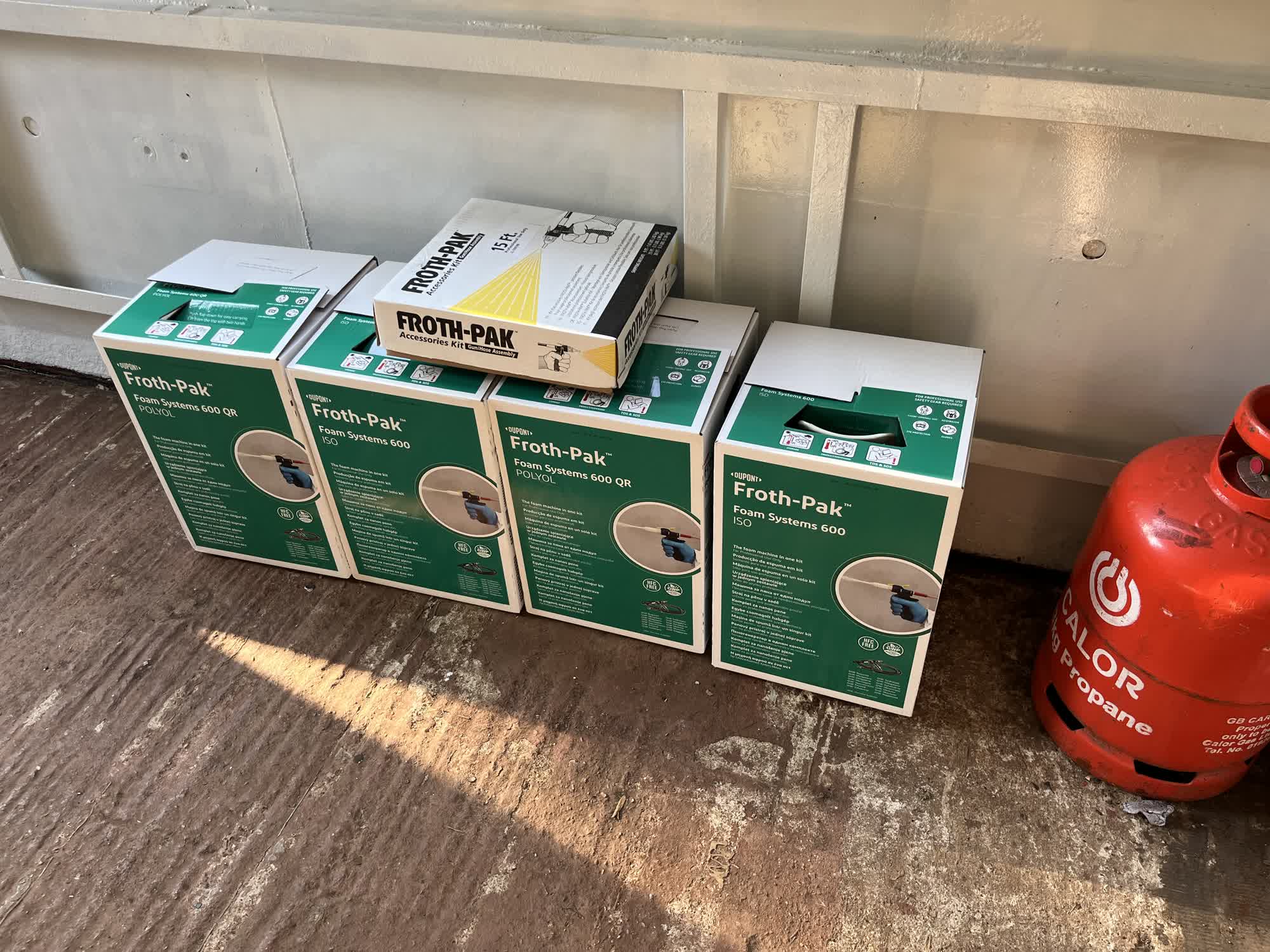 Boxes of insulation tanks