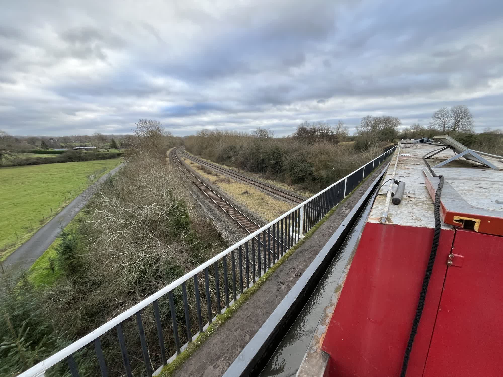 Railway aqueduct